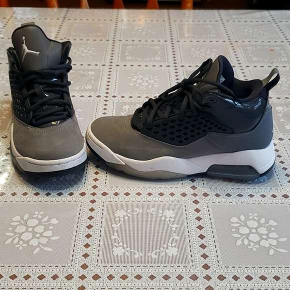 Jordan Maxin 20 Dark Smoke Grey Gs 